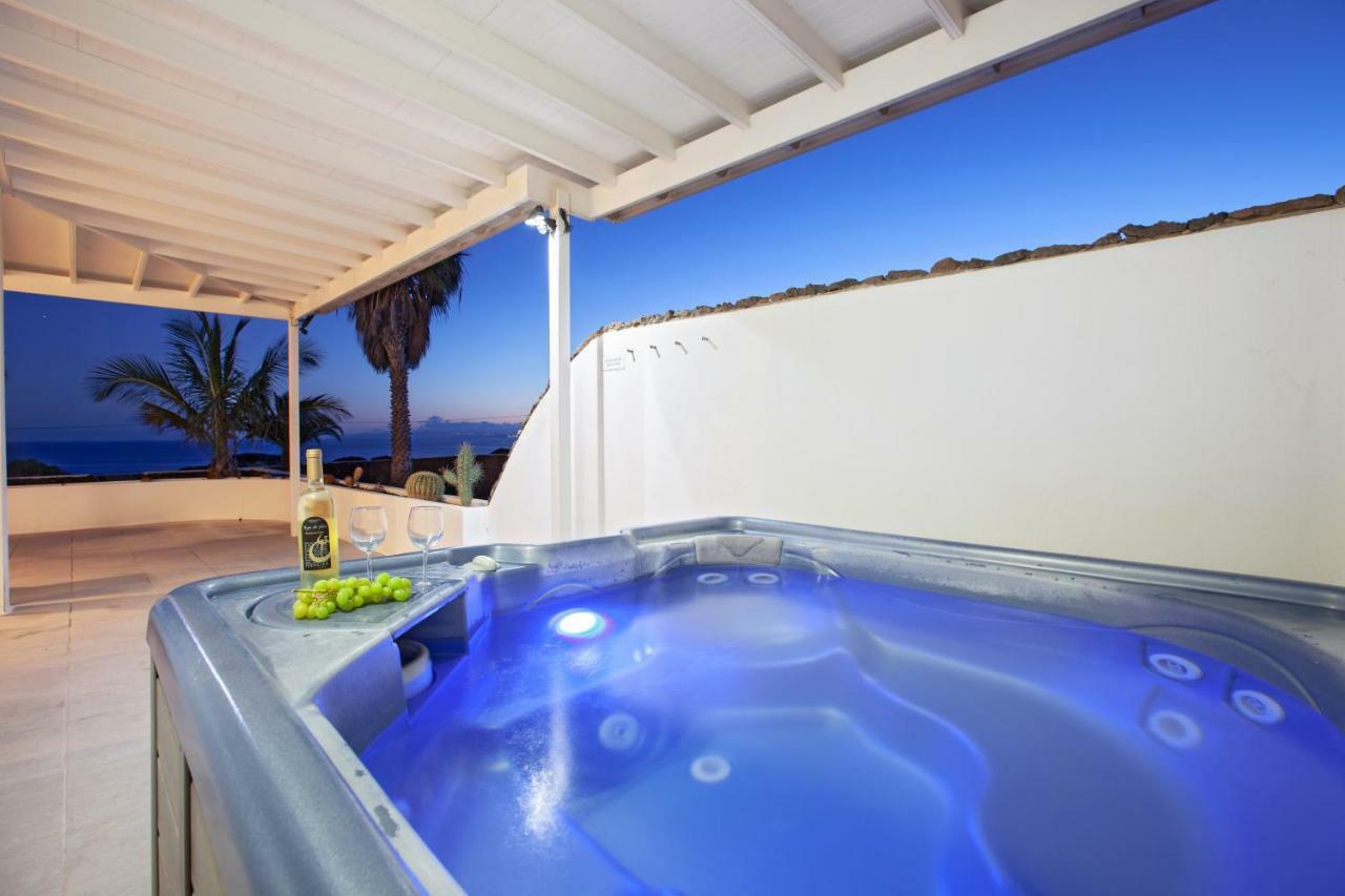 Palmitas - Sea Views - Private Pool - Hot Tub - Table Tennis Villa Puerto Calero
