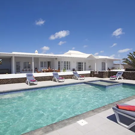 Villa Las Palmitas - Sea Views - Private Pool - Hot Tub - Table Tennis Puerto Calero Exterior photo