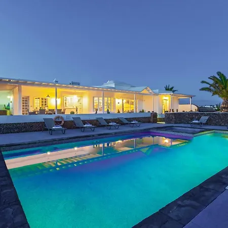 Villa Las Palmitas - Sea Views - Private Pool - Hot Tub - Table Tennis Puerto Calero Exterior photo