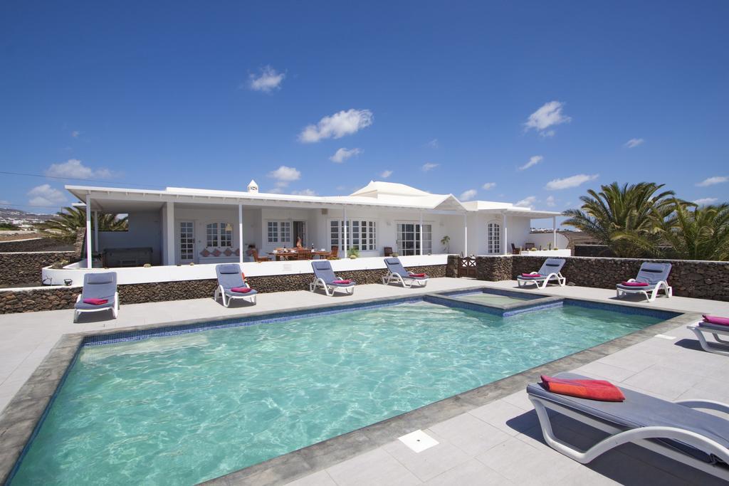 Palmitas - Sea Views - Private Pool - Hot Tub - Table Tennis Villa *